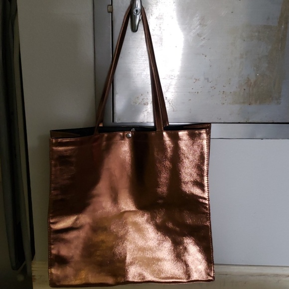 Large tote - Picture 2 of 3